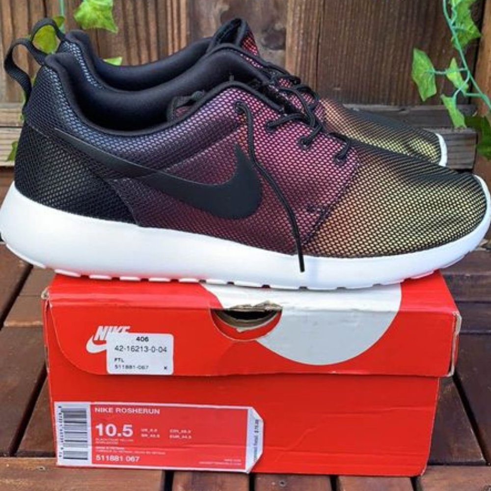 brand new Nike Rosherun 10.5